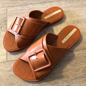 Rust Orange Ipanema Free Sandal